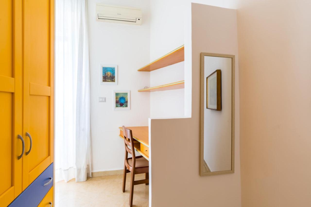Rione Emanuele III - 4 Bedroom Apartment Neapel Exterior foto