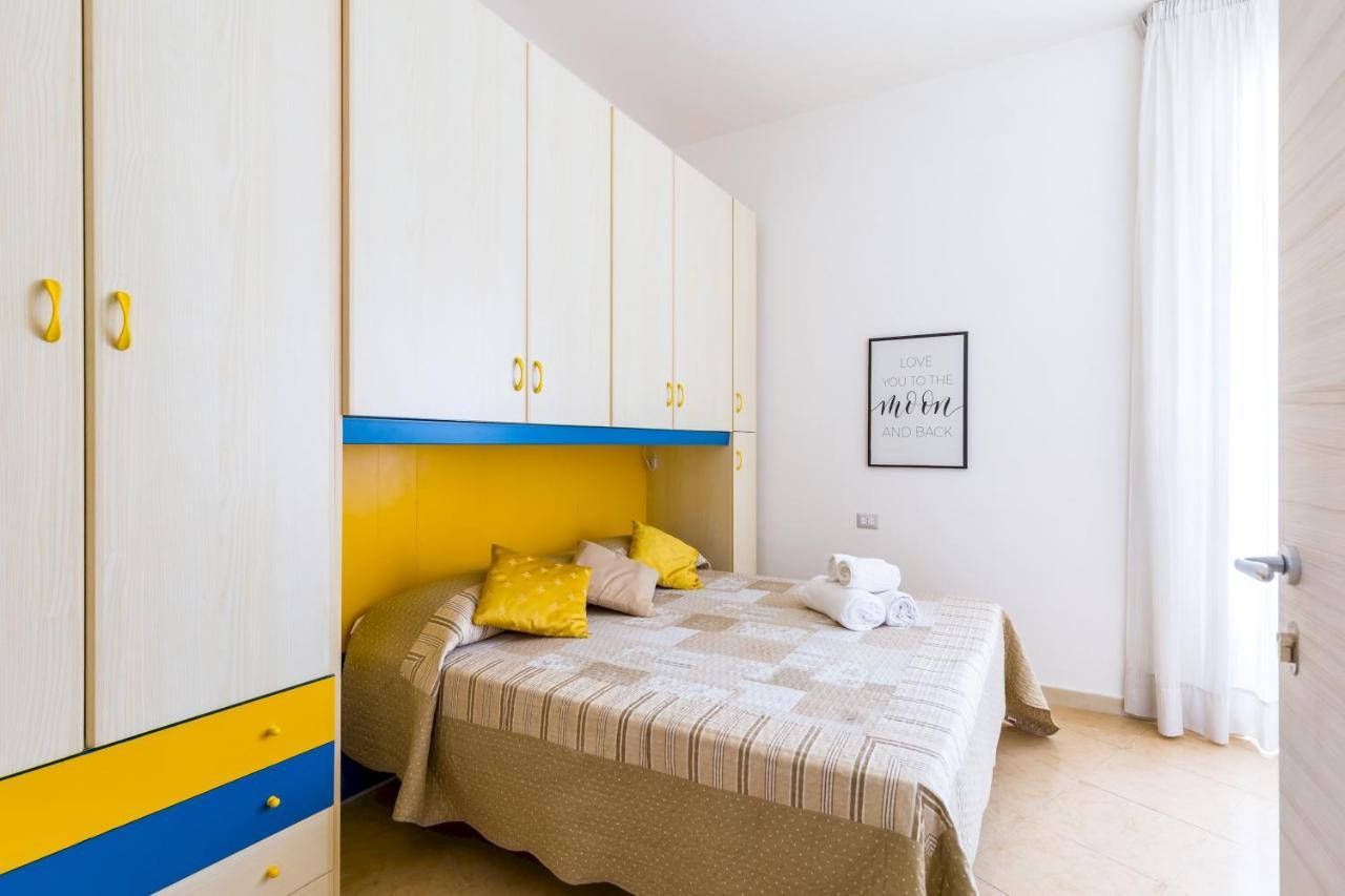 Rione Emanuele III - 4 Bedroom Apartment Neapel Exterior foto