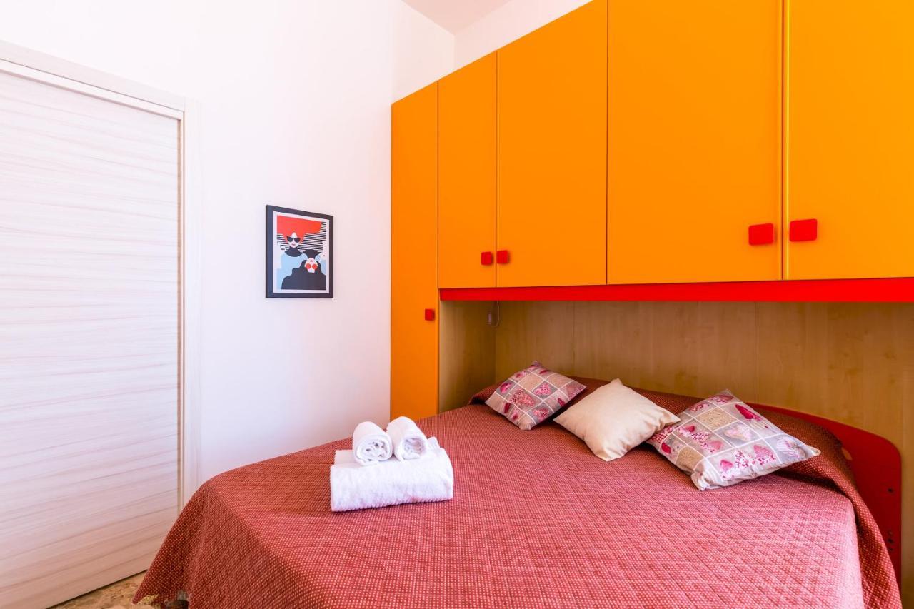 Rione Emanuele III - 4 Bedroom Apartment Neapel Exterior foto